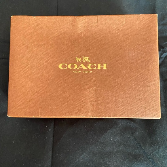 Coach vibrant patterned wristlet - Picture 7 of 10